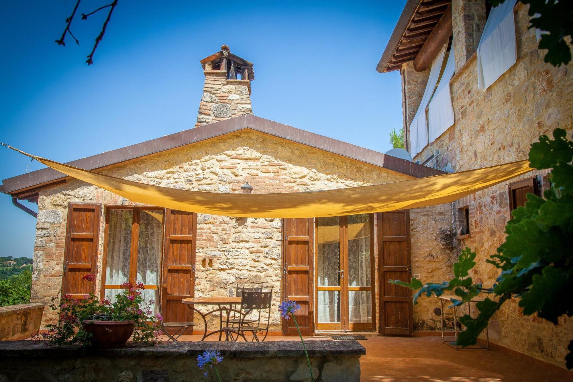 Agriturismo Bio Tra Cielo E Terra Frontignano Exterior photo